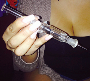 How To Use A Nectar Collector In 7 Simple Steps + Bonus Review